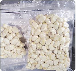 Vacuum-packed-garlic